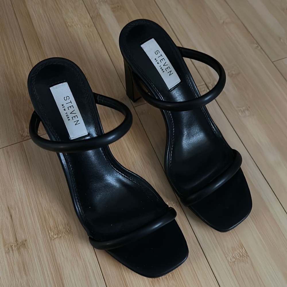 Perfect condition, black heels.